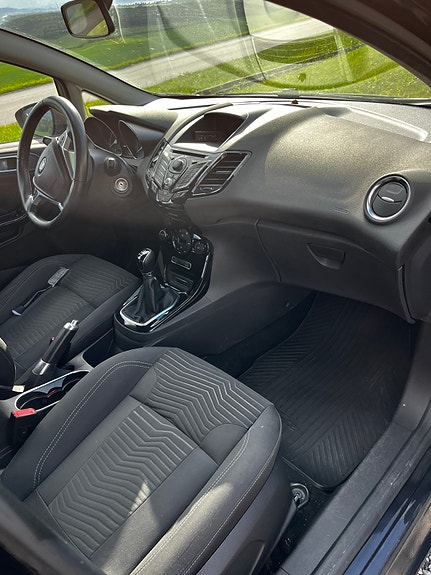 Ford Fiesta 5 of 5