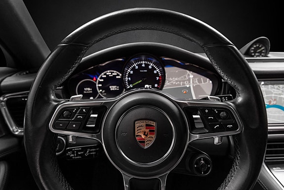 Porsche Panamera 20 of 30