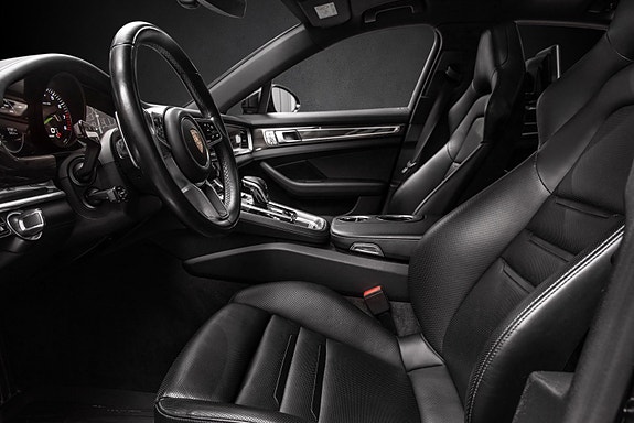 Porsche Panamera 10 of 30
