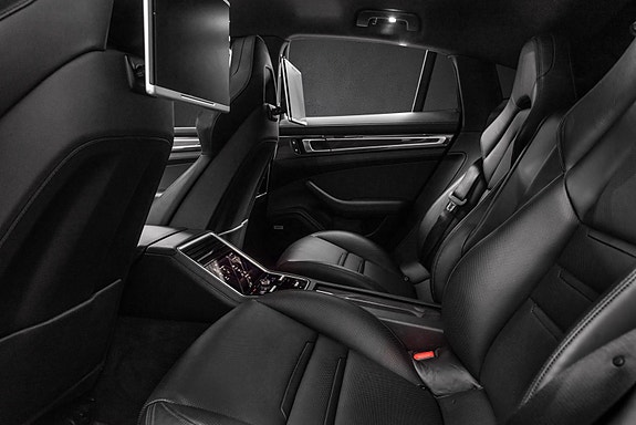 Porsche Panamera 17 of 30