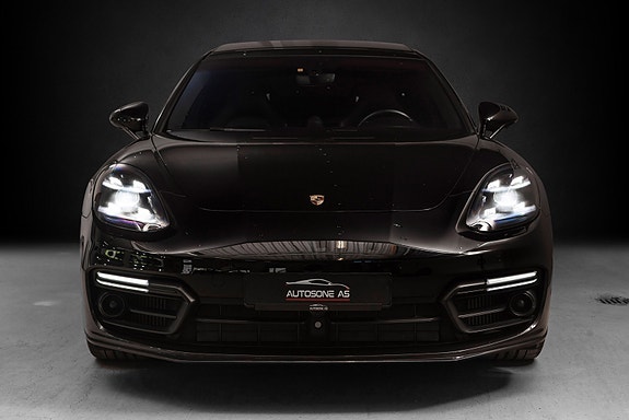 Porsche Panamera 4 of 5