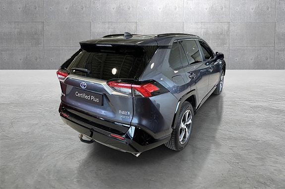 Toyota RAV4 Plug-in Hybrid 5 of 5