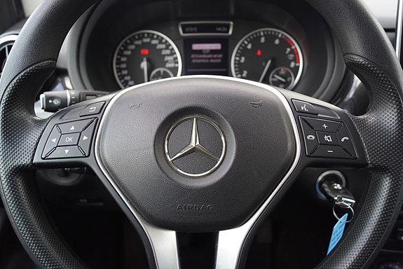 Mercedes-Benz B-Klasse 18 of 30