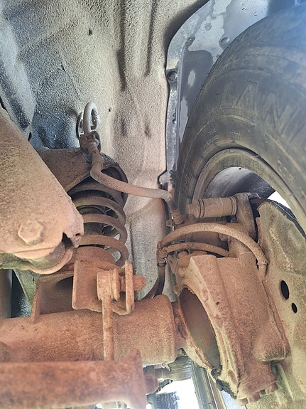 Suzuki Jimny 19 of 22