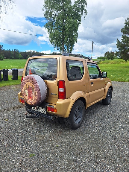 Suzuki Jimny 7 of 22