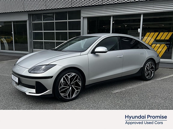 Hyundai Ioniq 6 3 of 5