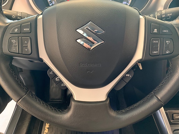 Suzuki Vitara 16 of 30