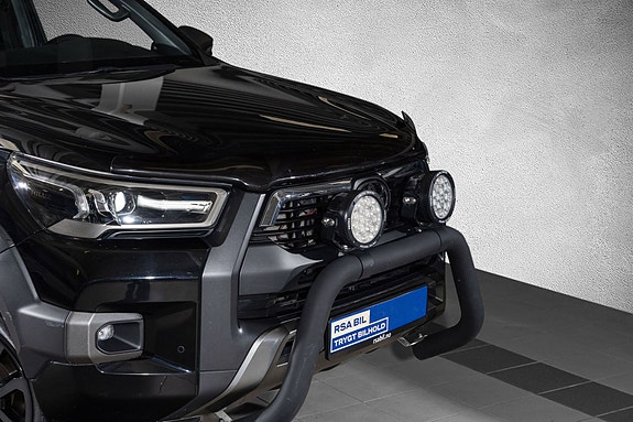Toyota HiLux 5 of 5