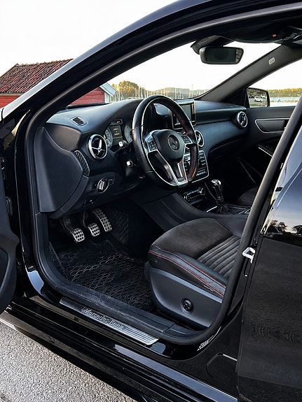Mercedes-Benz A180 12 of 18