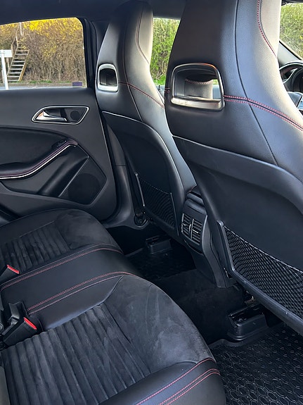 Mercedes-Benz A180 17 of 18