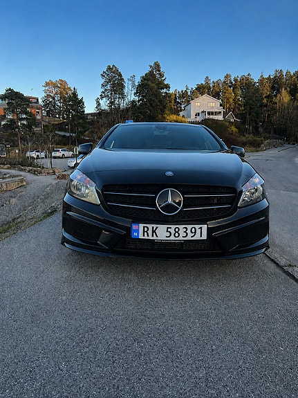 Mercedes-Benz A180 5 of 5
