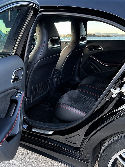 Mercedes-Benz A180 13 of 18