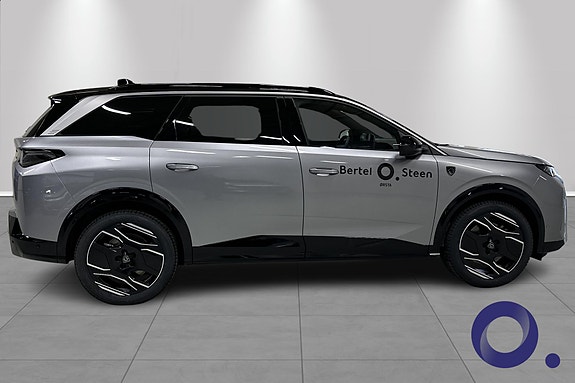 Peugeot e-5008 6 of 16