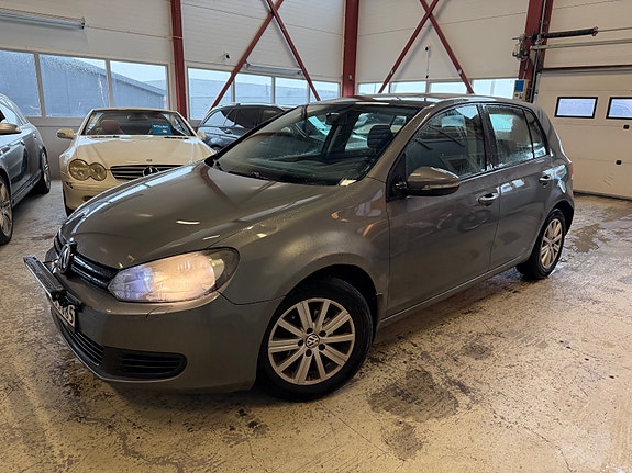 Volkswagen Golf 2 of 5