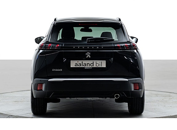 Peugeot 2008 2 of 5