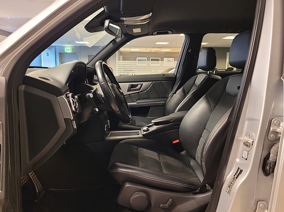 Mercedes-Benz GLK220 23 of 30