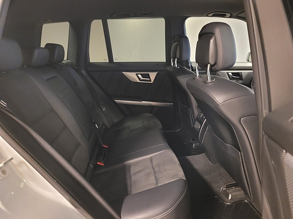 Mercedes-Benz GLK220 19 of 30