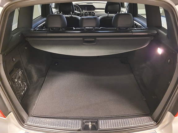 Mercedes-Benz GLK220 21 of 30