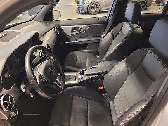 Mercedes-Benz GLK220 26 of 30
