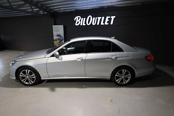 Mercedes-Benz E220 d 3 of 26