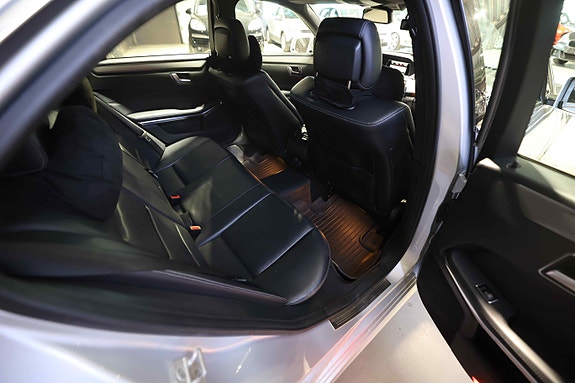 Mercedes-Benz E220 d 24 of 26