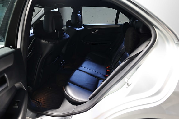Mercedes-Benz E220 d 20 of 26