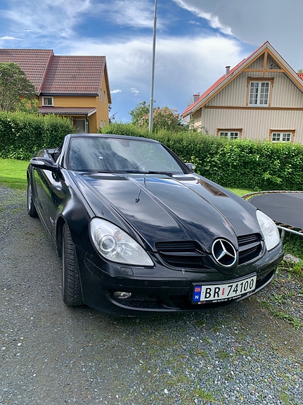 Mercedes-Benz SLK200 4 of 10
