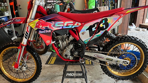GasGas MC250F 3 of 5