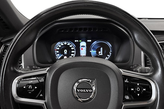 Volvo XC90 23 of 30