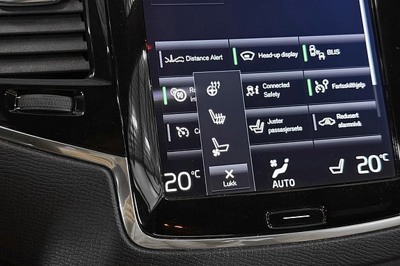 Volvo XC90 30 of 30