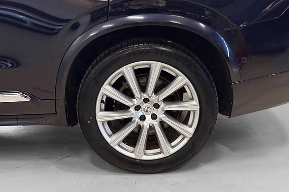 Volvo XC90 9 of 30