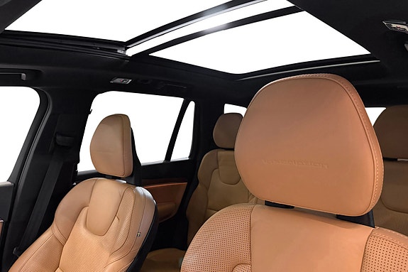 Volvo XC90 14 of 30
