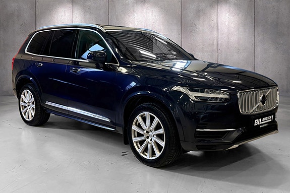 Volvo XC90 3 of 30