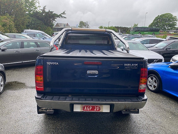 Toyota HiLux 5 of 5