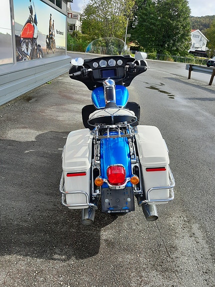 Harley-Davidson FLH Revival 4 of 13