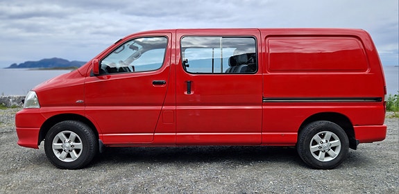 Toyota HiAce 5 of 5