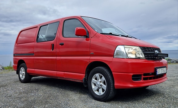 Toyota HiAce 3 of 5