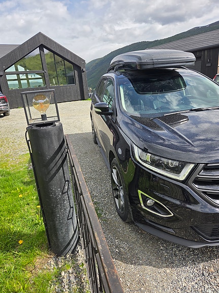 Ford Edge 2 of 5