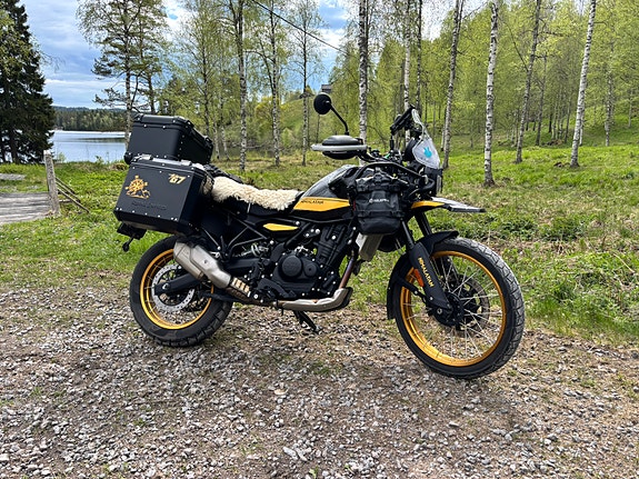 Royal Enfield Himalayan 3 of 5