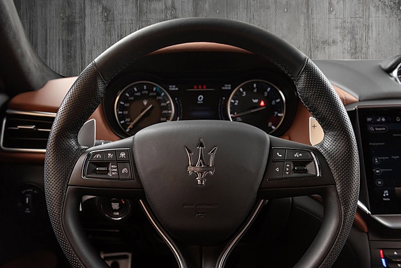 Maserati Ghibli 22 of 30