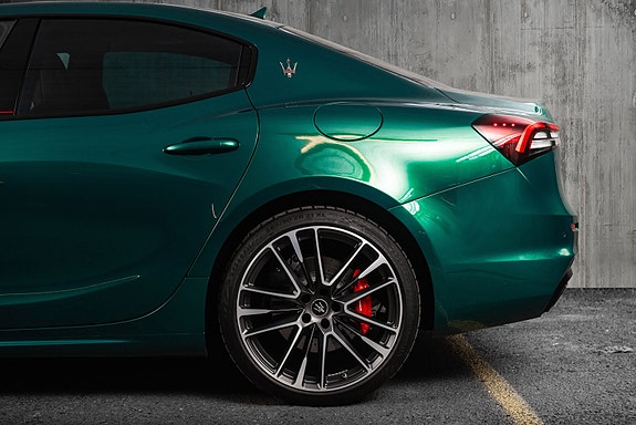Maserati Ghibli 10 of 30