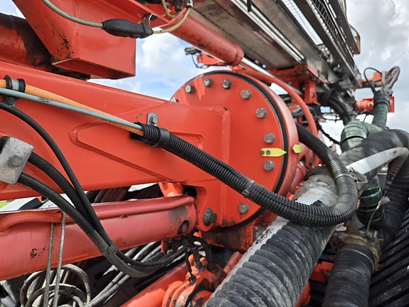 Sandvik Commando DC 300Ri 6 of 12