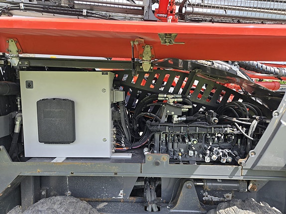 Sandvik Commando DC 300Ri 8 of 12