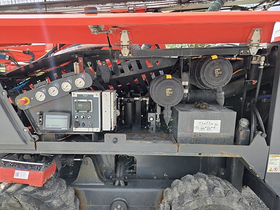 Sandvik Commando DC 300Ri 9 of 12