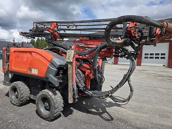 Sandvik Commando DC 300Ri 2 of 5