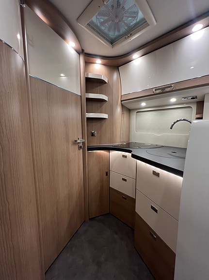 Malibu T500, ALDE, QUEEN, 180 hk. AUTOMAT, PREMIUM HYTTE PÅ HJUL 23 of 30