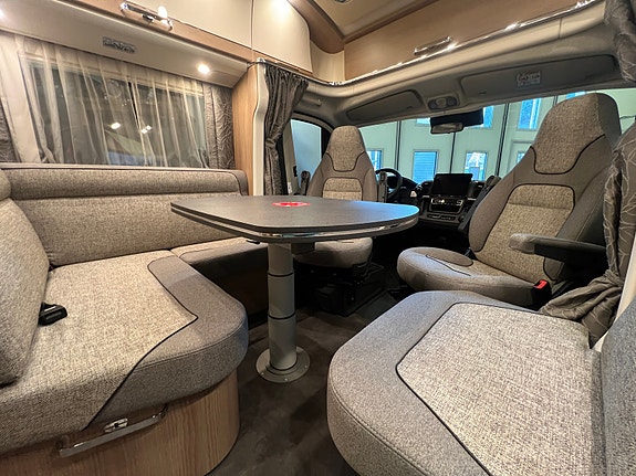 Malibu T500, ALDE, QUEEN, 180 hk. AUTOMAT, PREMIUM HYTTE PÅ HJUL 10 of 30