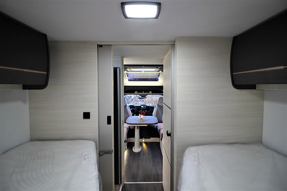 Challenger 337 GA 14 of 15