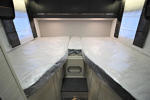 Challenger 337 GA 13 of 15