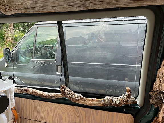 Volkswagen Caravelle 16 of 16